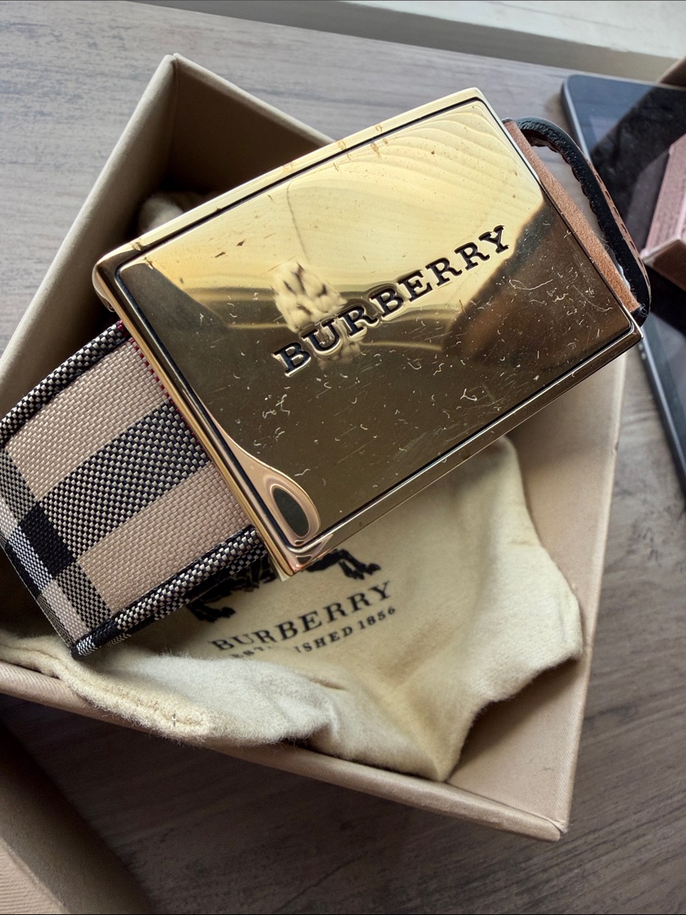 Worn Burberry Men's Gold-Tone Buckle with Beige Check Belt size 80